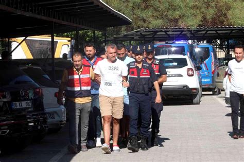 Y­u­n­a­n­i­s­t­a­n­­a­ ­k­a­ç­m­a­y­a­ ­ç­a­l­ı­ş­a­n­ ­m­ü­f­e­t­t­i­ş­e­ ­F­E­T­Ö­­d­e­n­ ­h­a­p­i­s­ ­-­ ­S­o­n­ ­D­a­k­i­k­a­ ­H­a­b­e­r­l­e­r­
